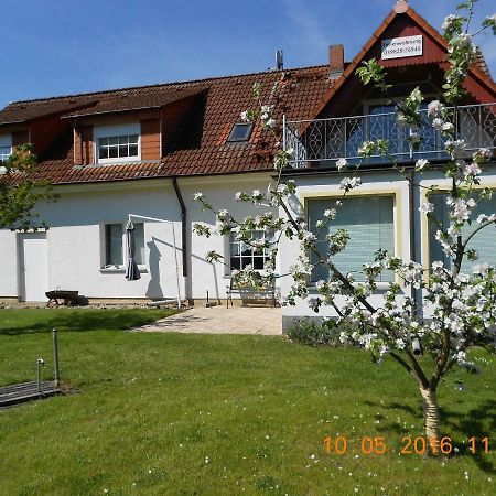Wustrow  Ferienwohnungen Am Plaetlinsee מראה חיצוני תמונה